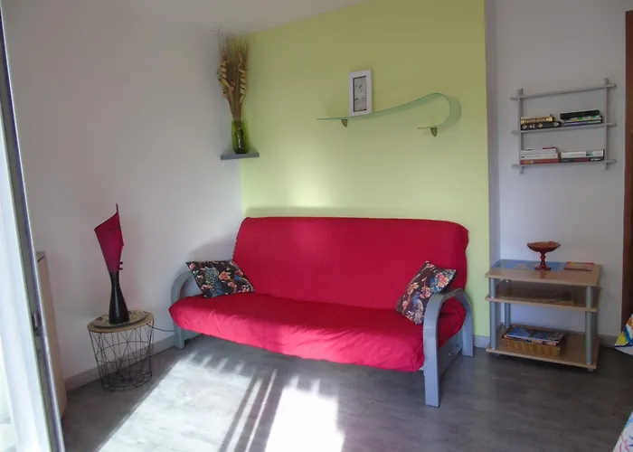 4 Personnes Proche Du * 제라르메르