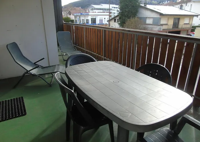 4 Personnes Proche Du * 제라르메르